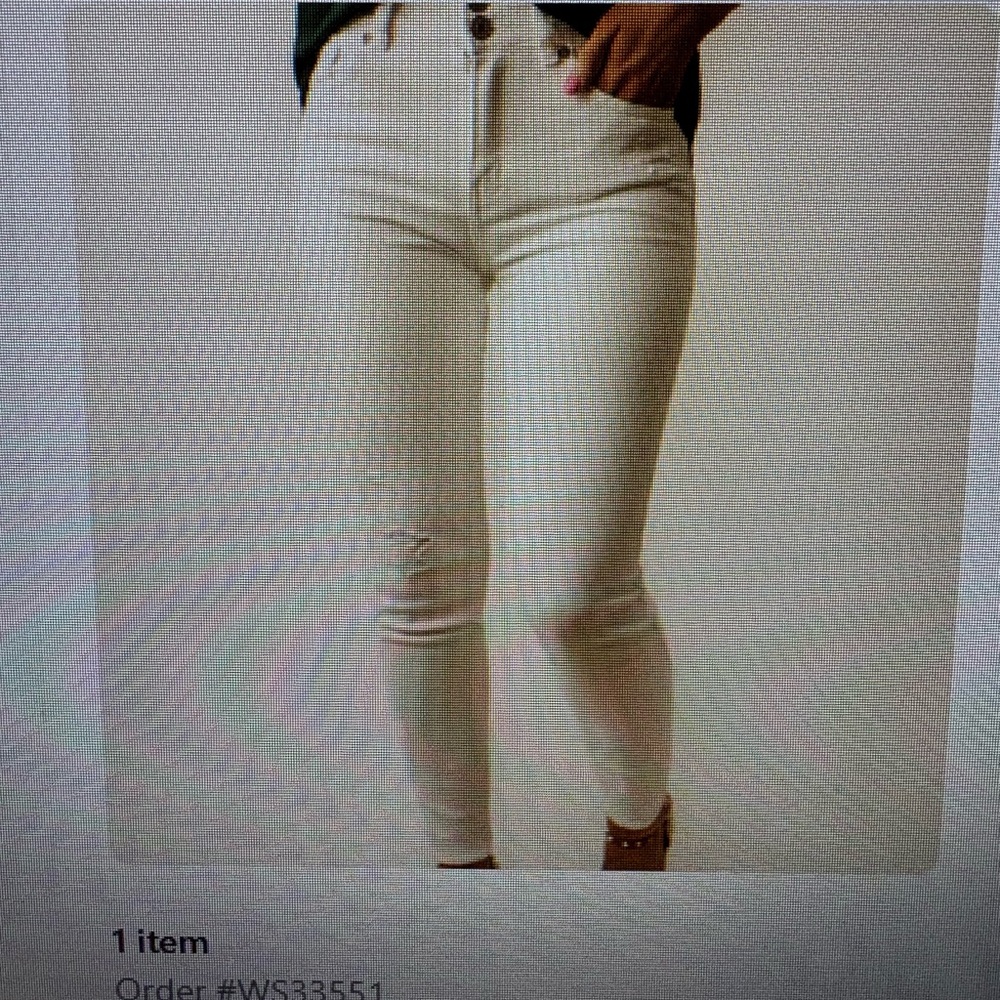 KanCan Women's Off-White Skinny Jeans